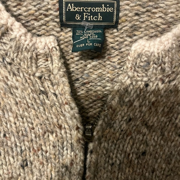 Abercrombie and Fitch Vintage Women's Sweater - Picture 2 of 3